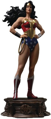 Wonder Woman - Dc Trinity - Legacy Replica 1/4 DC Trinity - Legacy Replica 1/4 - Wonder Woman Statue - Consumer Accessories